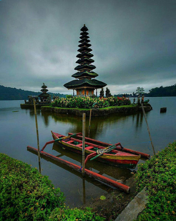 معبد پورا اولون دانو براتان - بالی - اندونزی